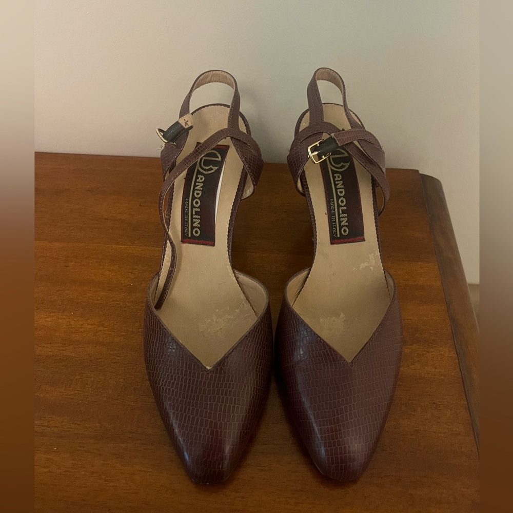 Bandolino Vintage Brown Kitten Heel Pumps Size 5.5